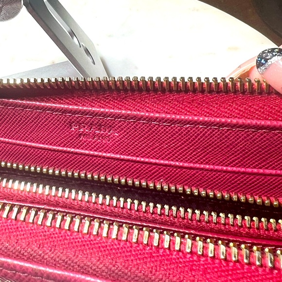 PRADA Long Wallet Purse 1M1157 leather Pink wine red Round zip - Picture 8 of 14